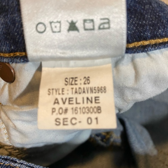 ⭐️SOLD⭐️Joe’s Jean Skinny Ankle - Picture 6 of 6